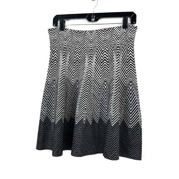 Opening Ceremony Women Sz S Knit Skirt Black White Zig Zag Chevron Fit Flare U2 - Picture 7 of 11
